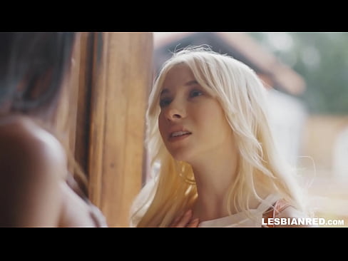 ❤️ Qiz bir necha oydan keyin uyga keladi va o'gay onasining mushukini yeydi Anal porno uz.pornogroupp.ru ❤